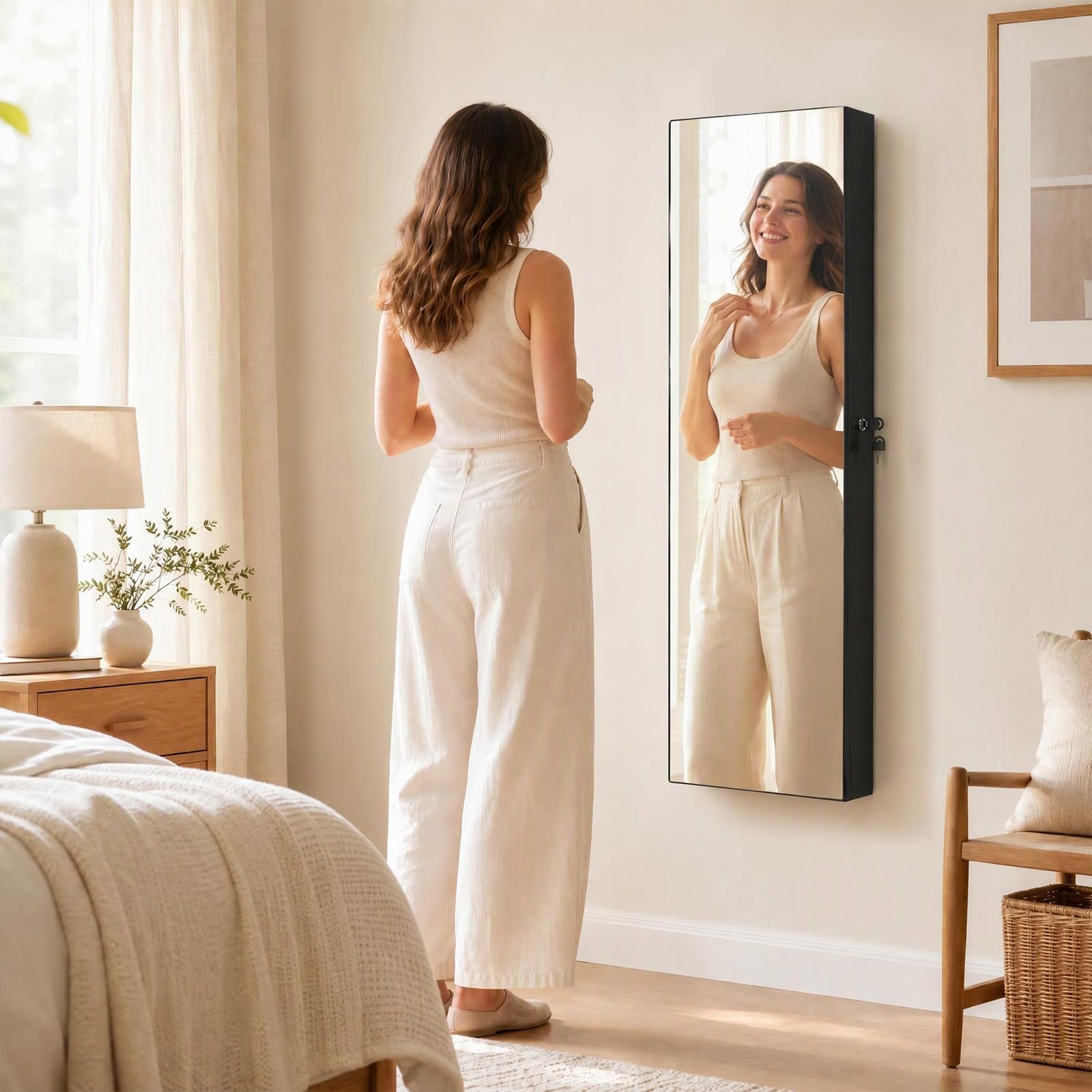 全身鏡付き、鍵付きのジュエリー収納キャビネット。壁掛け式。 - Full Length Mirror Jewelry Armoire のレビューと価格