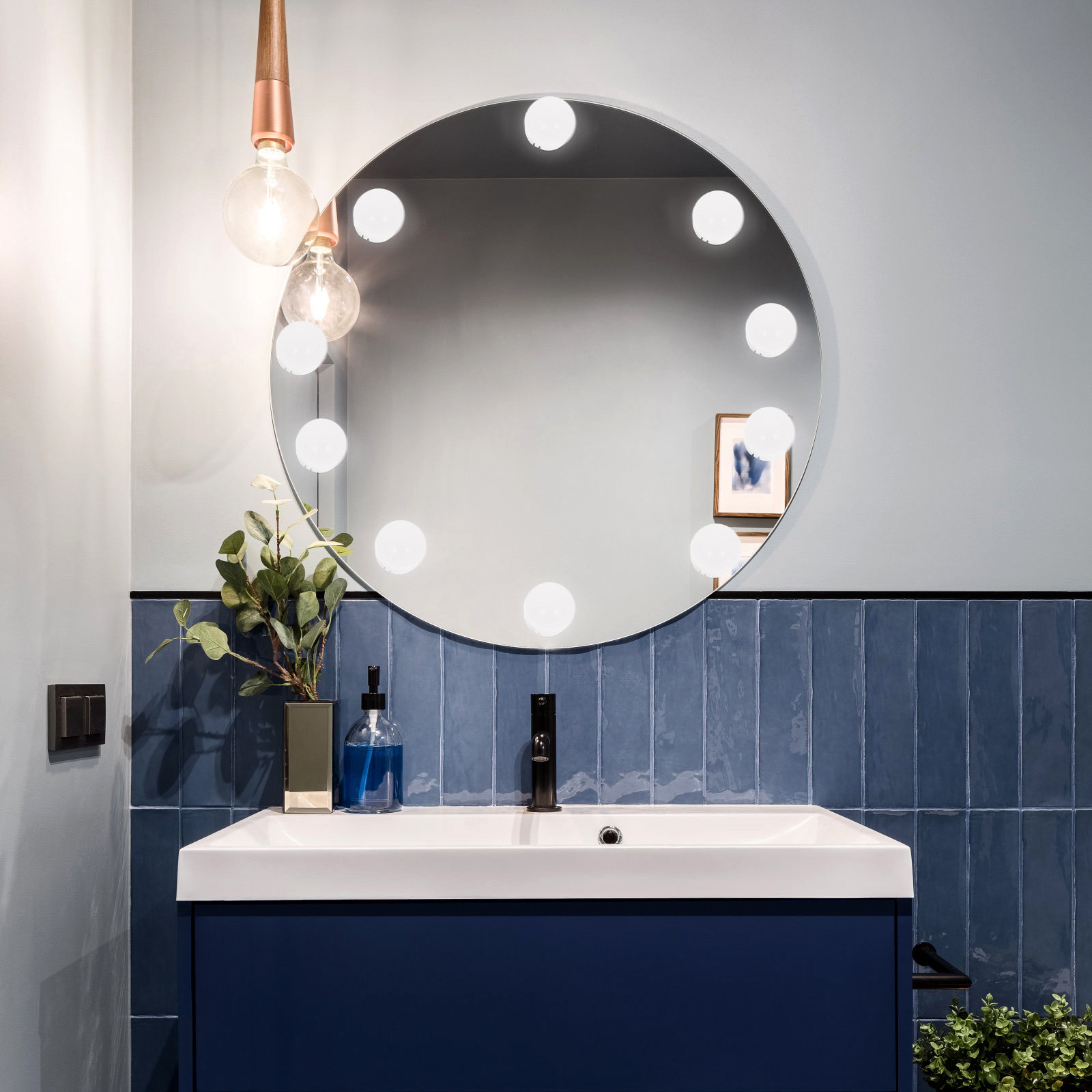 明るさ調整機能付きLED化粧鏡ライト。USB充電式で、メイク - Dressing Table Vanity With Lighted Mirror のレビューと価格